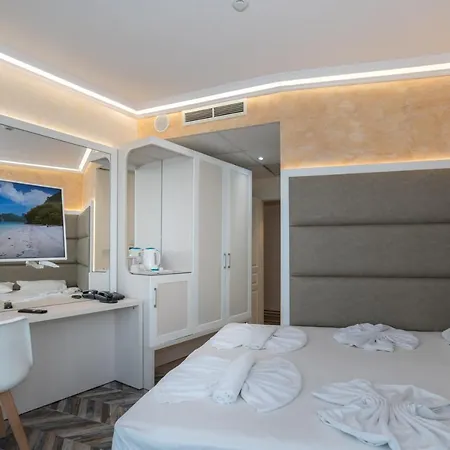 Sea View Triple S B Apartment